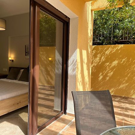 Villa Risan Apartments Екстер'єр фото