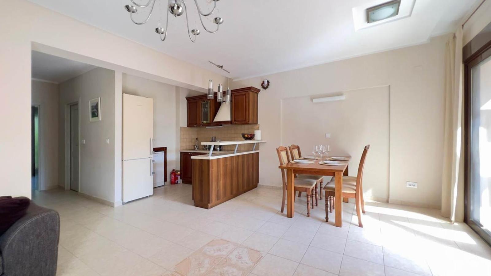 Villa Risan Apartments Екстер'єр фото