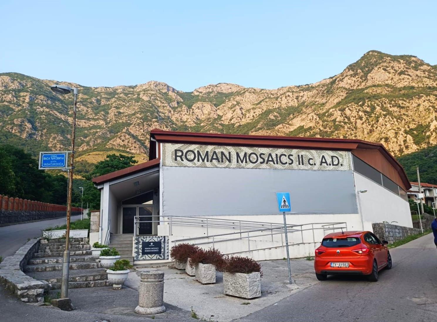 Villa Risan Apartments Екстер'єр фото
