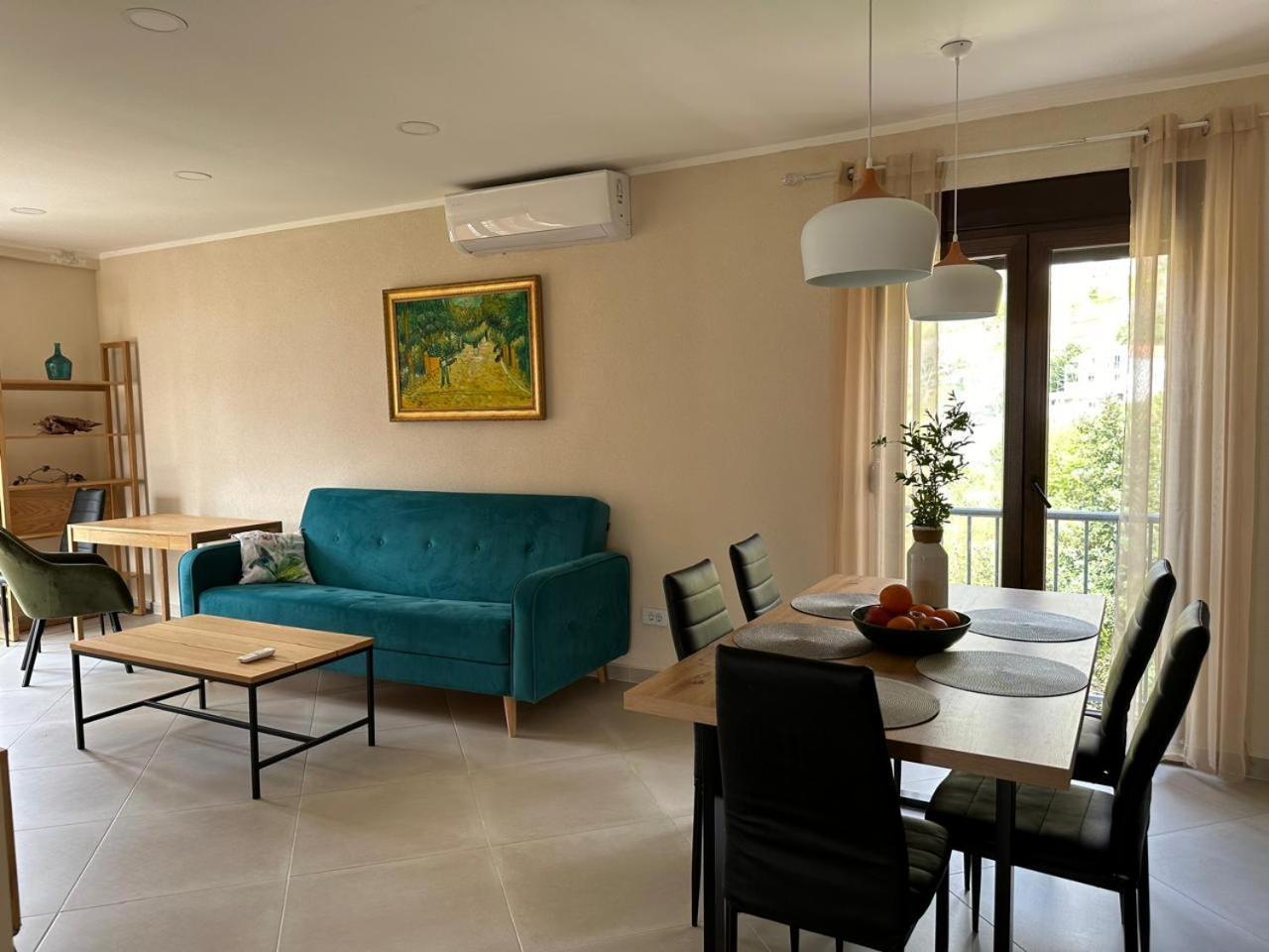Villa Risan Apartments Екстер'єр фото