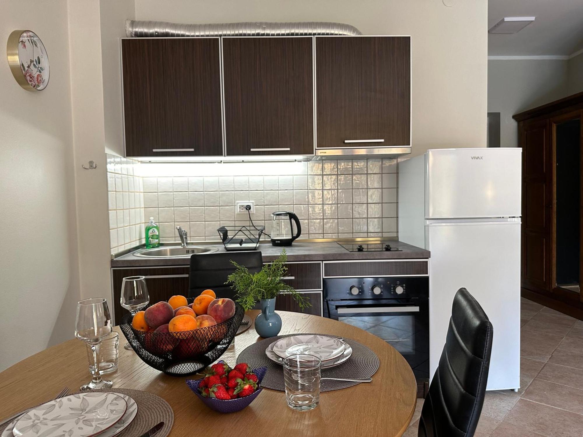 Villa Risan Apartments Екстер'єр фото