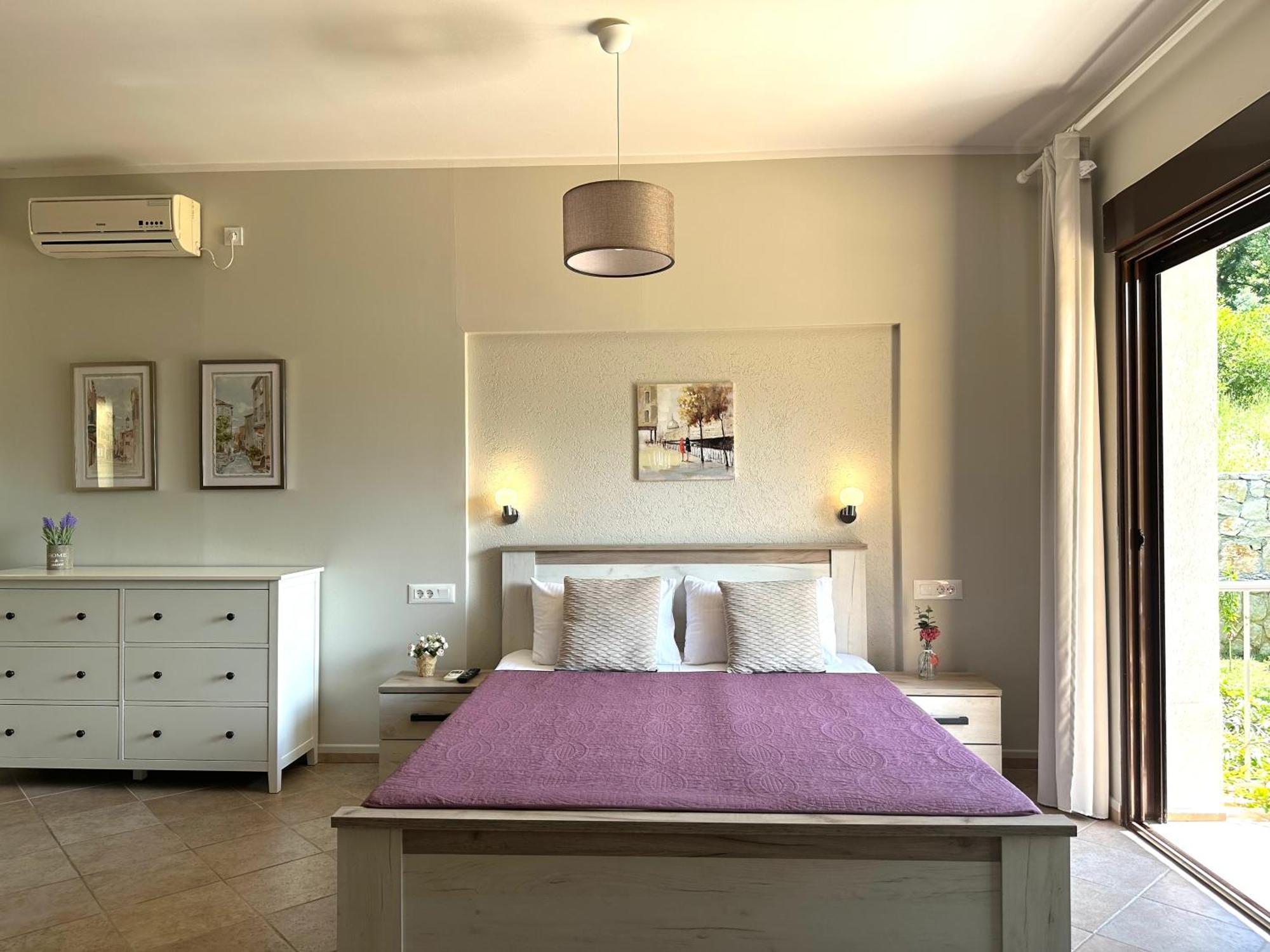 Villa Risan Apartments Екстер'єр фото
